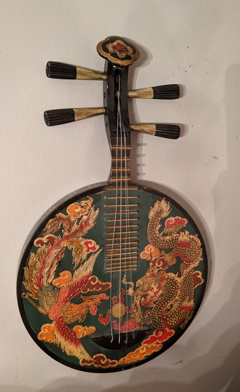 Yueqin — Chinese Moon Lute